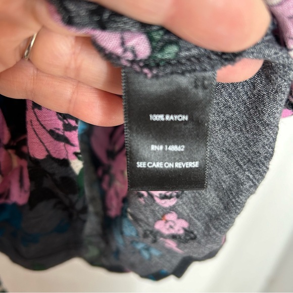 Torrid black floral blouse V neck with tie size 3X dark floral gothic - Picture 5 of 8